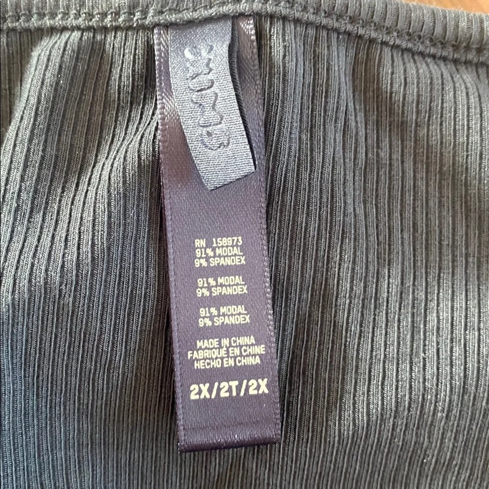 2X    SKIMS RIBBED TEAR DROP TOP - Picture 6 of 7